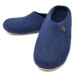 Black Yak Slippers